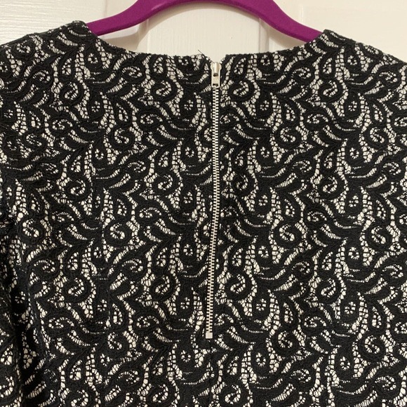 J. Crew - Women’s 3/4 Sleve Lace Overlay Peplum Blouse - XS Black Over Cream - Picture 6 of 7